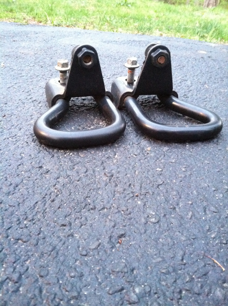 http://www.ranger-forums.com/attachments/interior-exterior-electrical-misc-119/41353-tow-hooks-ma-5c84bf56.jpg?dateline=1335922757